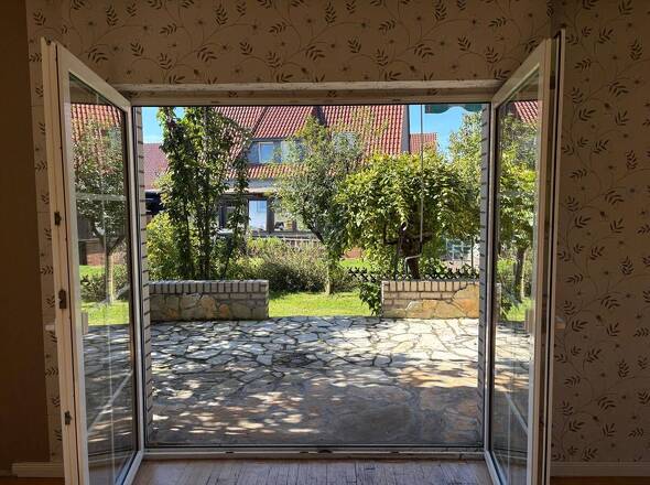 Ausblick Terrasse und Garten