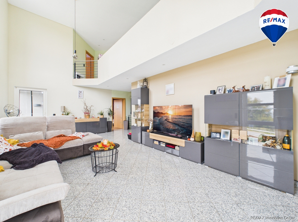 RE/MAX Immobilien DeLux Einfamilienhaus Mettlach-Weiten Wohnzimmer