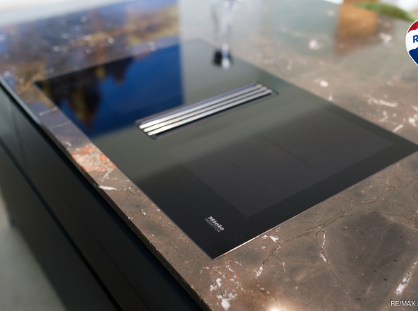 RE/MAX Immobilien DeLux