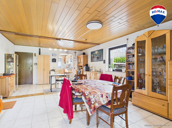 RE/MAX Immobilien DeLux Einfamilienhaus Niederlosheim Esszimmer