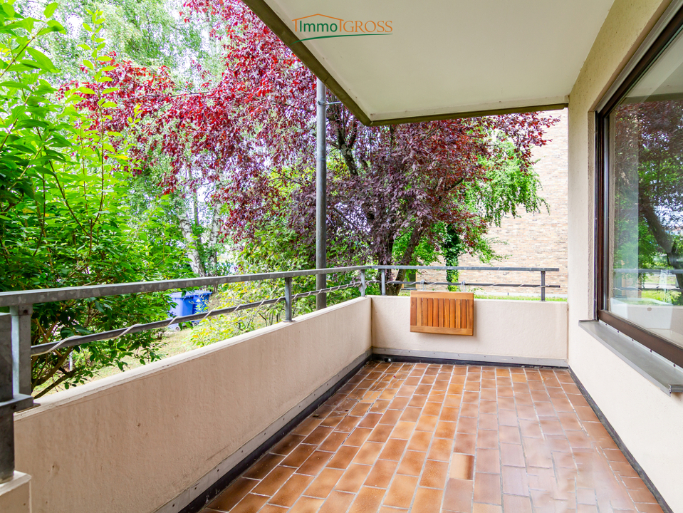 Weitläufiger Balkon zum Entspannen