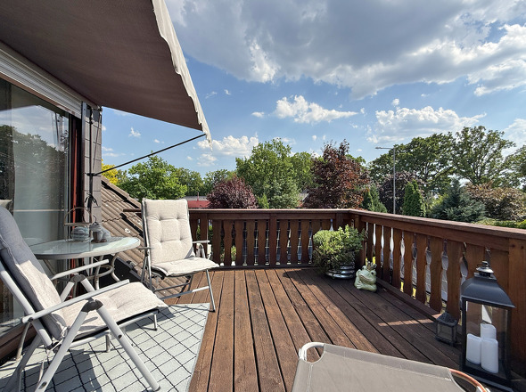 Balkon vor dem Wohnbereich (OG)