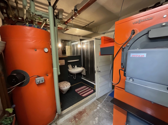 Heizungsraum mit WC_Dusche EG