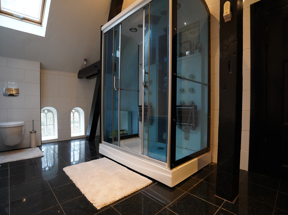 Badezimmer Dachgeschoss