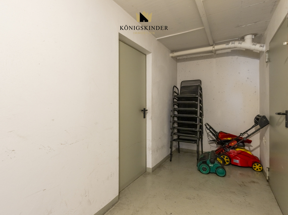 Praktischer abschließbarer Keller