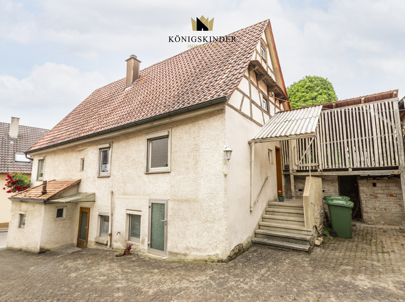 Innenhof Eingang  (1.OG ) - mit Stellplatz Möglichkeit