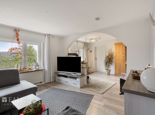 Wohnzimmer (Hauptwohnung)
