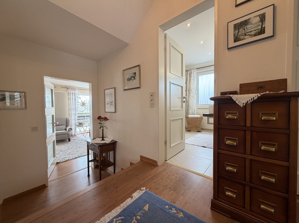 Blick Richtung Schlafzimmer & Tageslichtbad