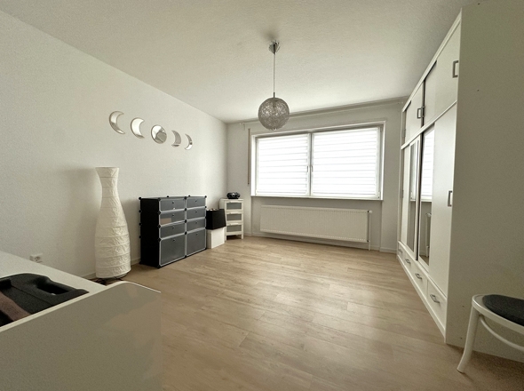 Geräumiges Schlafzimmer