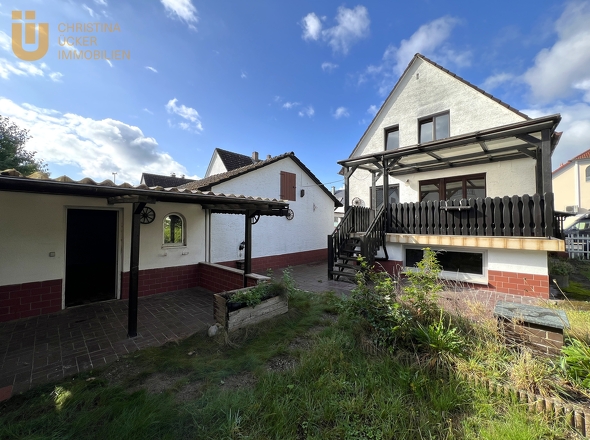 Hausansicht vom Garten