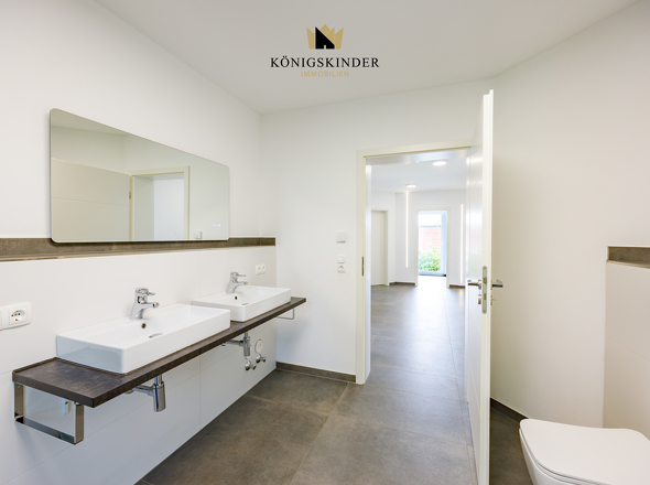 ...zweites Bad mit...