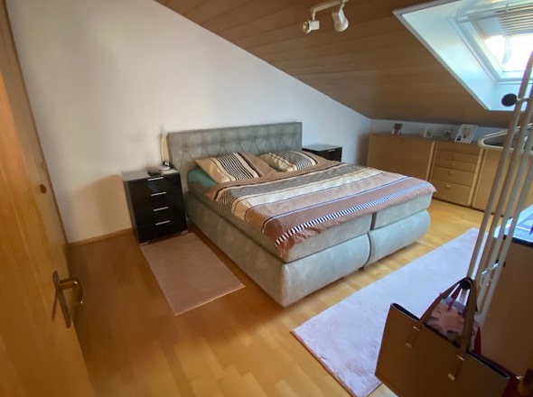 Schlafzimmer DG