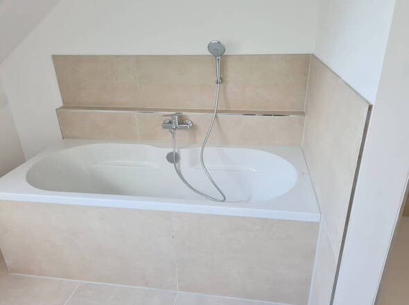 Ergonomisch geformte Badewanne