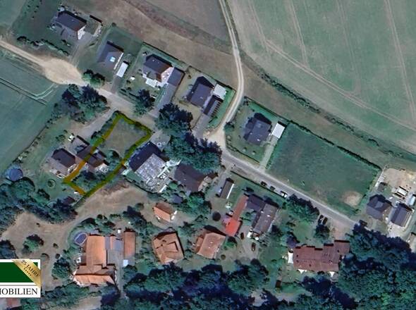 Adlerperspektive zu kaufender Bauplatz mit Abrissobjekt