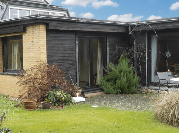 Gartenbilck auf die Terrasse