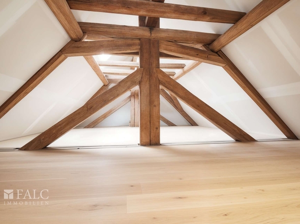 Möglicher Ausbau Spitzboden- (KI generiert)Spitzboden - (KI generiert)