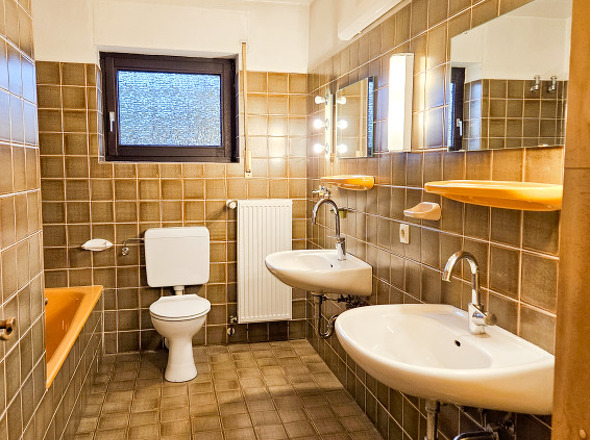 Badezimmer im Erdgeschoss