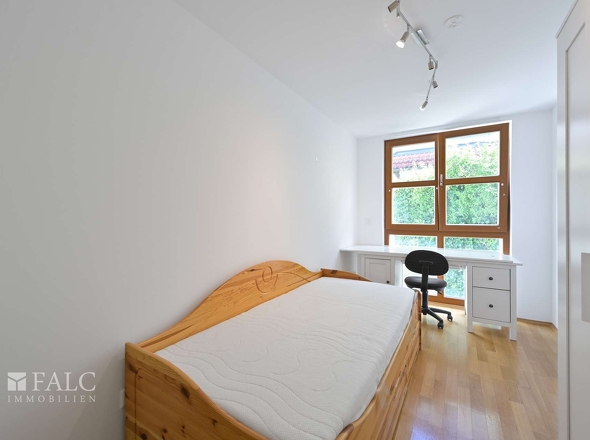 EG Zimmer links schräg