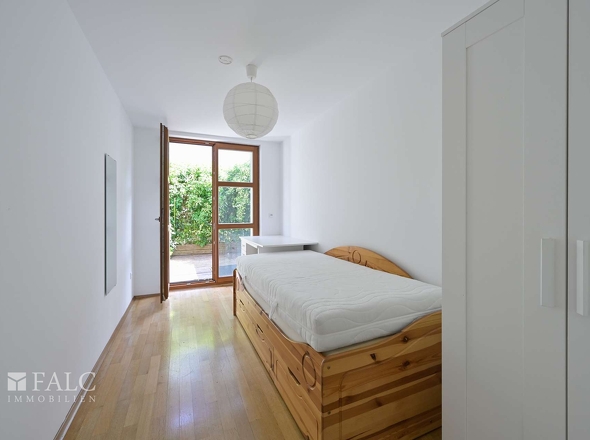 EG Zimmer rechts Blick Garten