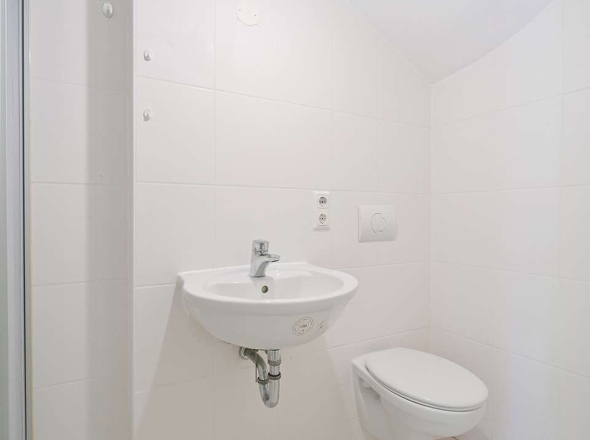 UG Bad mit Dusche hochformat