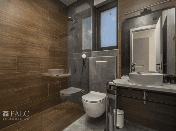 Praktisches Bad-en-Suite