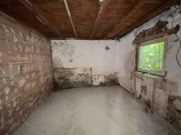 Entkernter Raum im EG