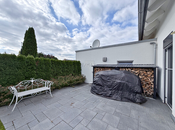 Doppelgarage_Zugang_Terrasse