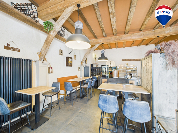 RE/MAX Immobilien DeLux Kelterhaus Gaststätte am Schloss Ayl