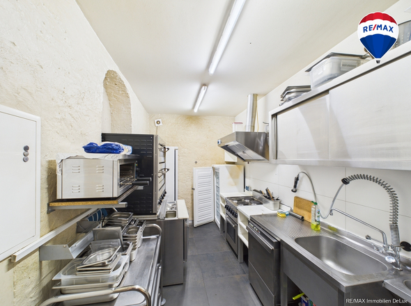 RE/MAX Immobilien DeLux Kelterhaus Gaststätte am Schloss Ayl