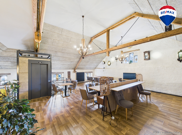RE/MAX Immobilien DeLux Kelterhaus Gaststätte am Schloss Ayl