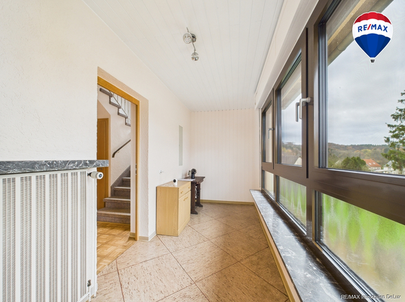 RE/MAX Immobilien DeLux Zweifamilienhaus Wadern-Lockweiler Flur