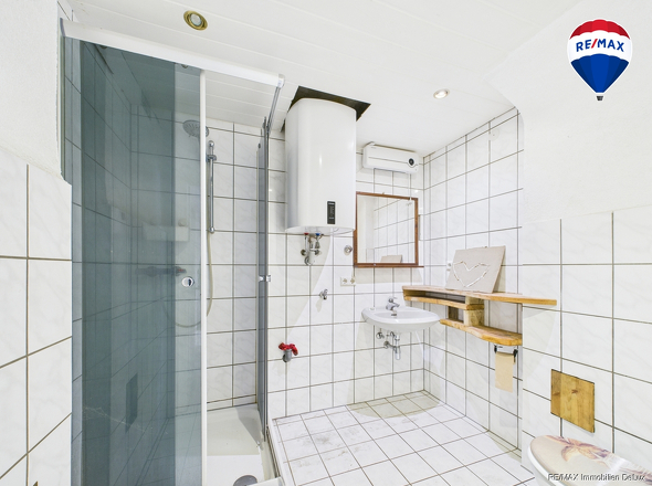 RE/MAX Immobilien DeLux Haus verkauf Fitten