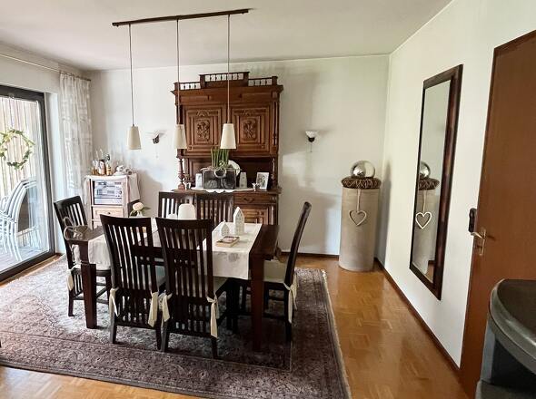 ...und hellem Essplatz