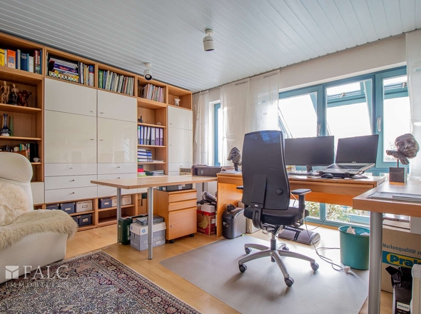 Büro oder Kinderzimmer