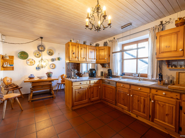 Küche mit Essbereich