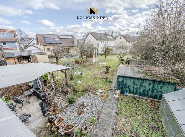 1. OG - Blick vom Balkon in den Garten