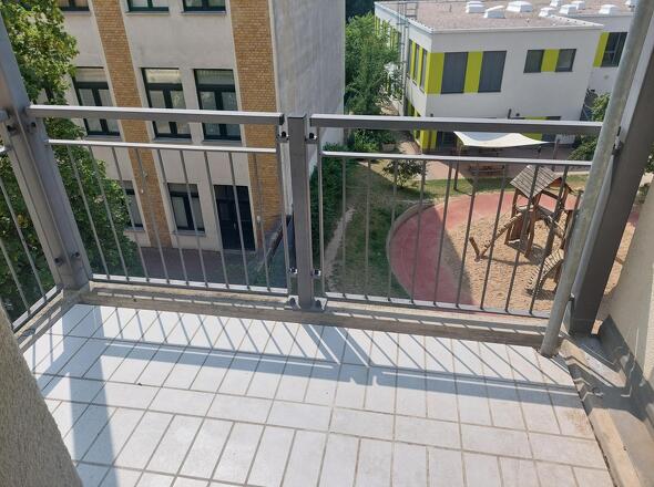 Balkon hofsetig ausgerichtet