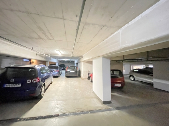 Eigener Tiefgaragenstellplatz