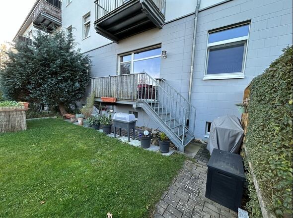 Balkon mit Zugang zum Garten