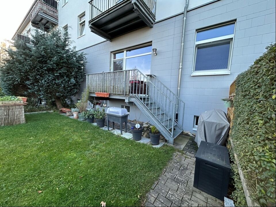 Balkon mit Zugang zum Garten