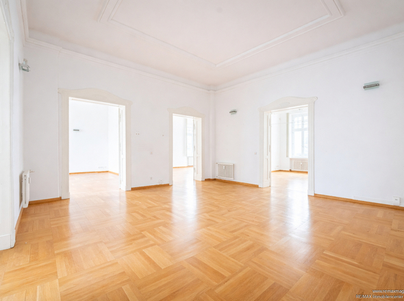 c0700946-761f-476c-9625-11193dfcaa8a