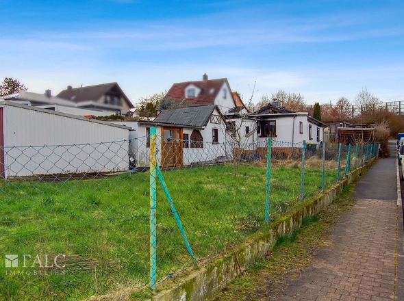 Grundstück - Ansicht vorne