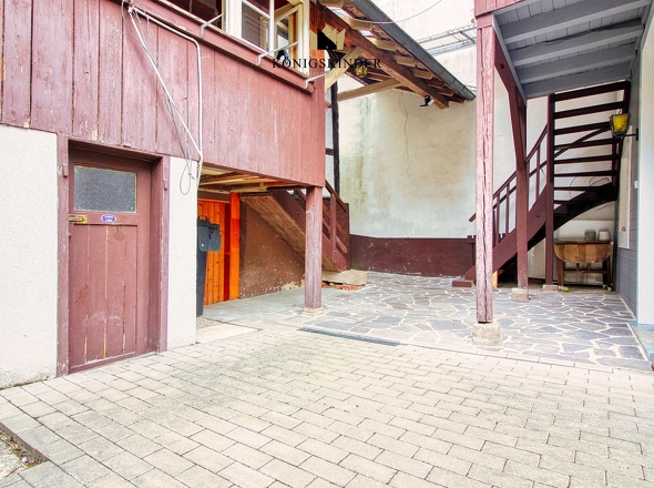 Innenhof mit Zugang zum Ferienhaus