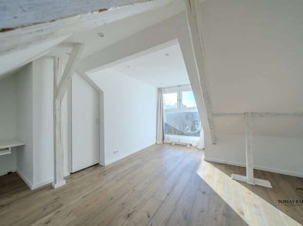 Arbeits- oder Schlafzimmer - oben