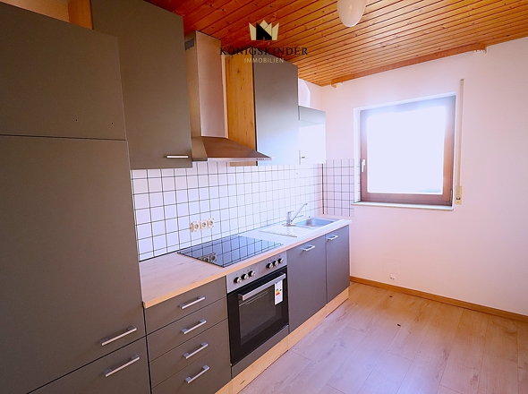 Im Erdgeschoss geht's erstmal in die Küche...os 