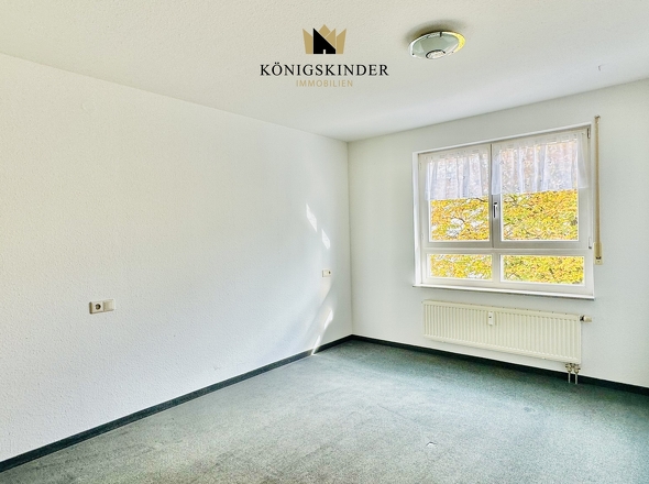 geräumiges Schlafzimmer