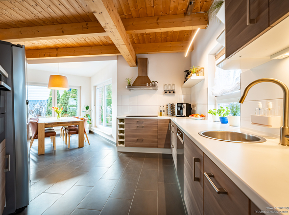 Küche mit Essbereich