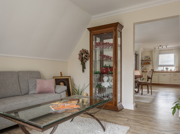 Wohnzimmer OG mit Blick ins Esszimmer