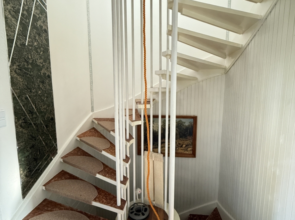 Treppe zum Obergeschoss