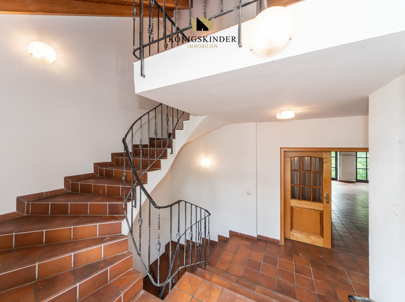 Treppenaufgang zur Galerie